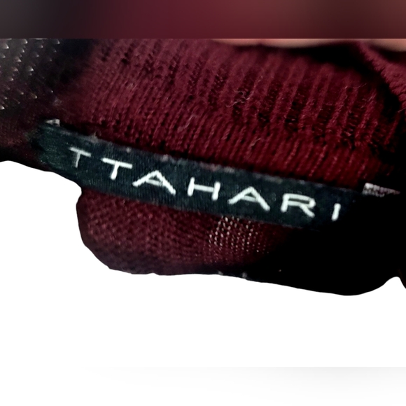 T Tahari | Red Long Sleeve Turtle Neck Lightweight Sweater | Size: XS - Picture 2 of 3
